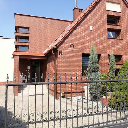 Pokoje Goscinne Z Prywatna Lazienka Dla Firm Gliwice Exterior photo